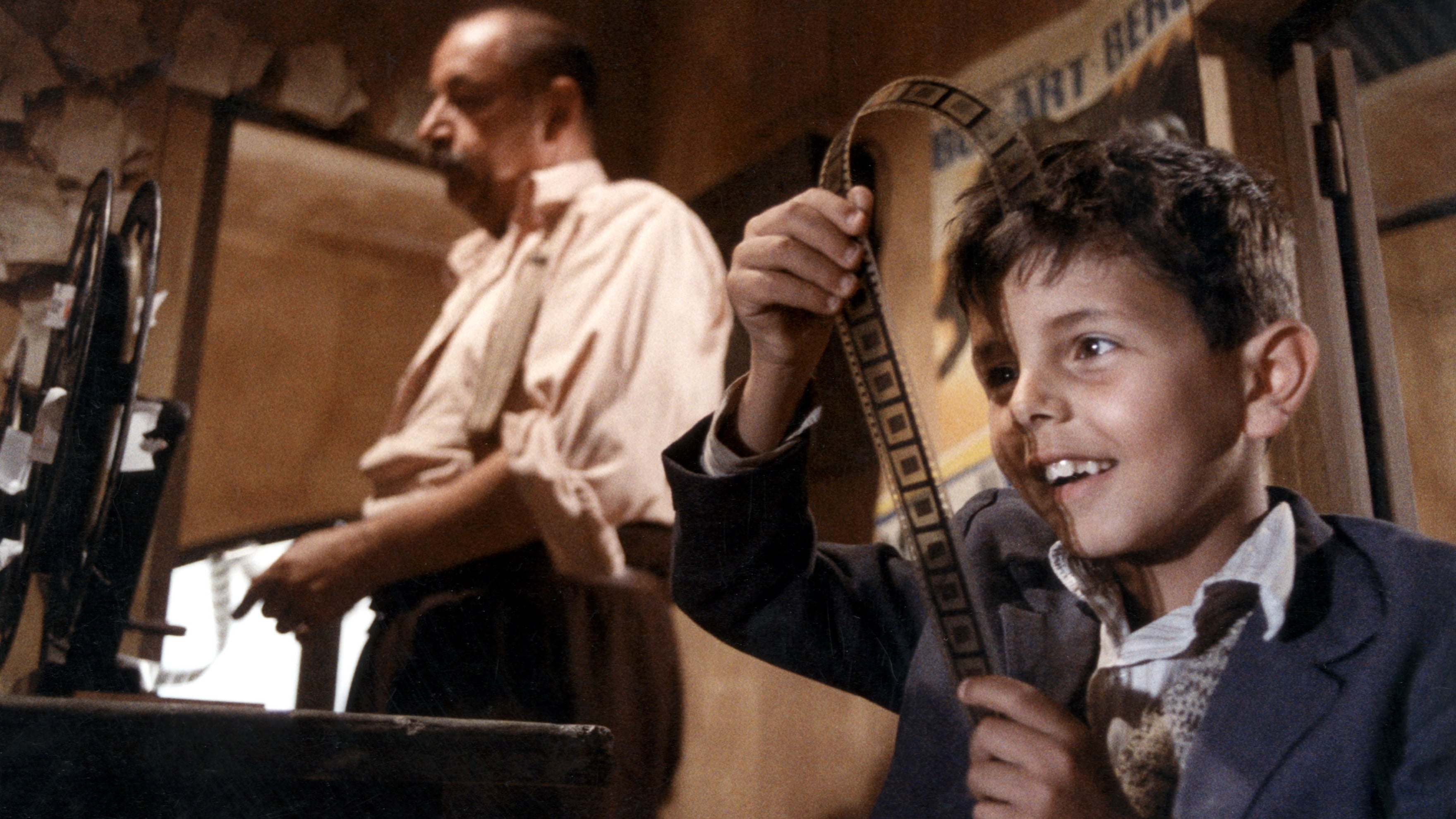 دانلود فیلم سینما پارادیزو Cinema Paradiso 1988